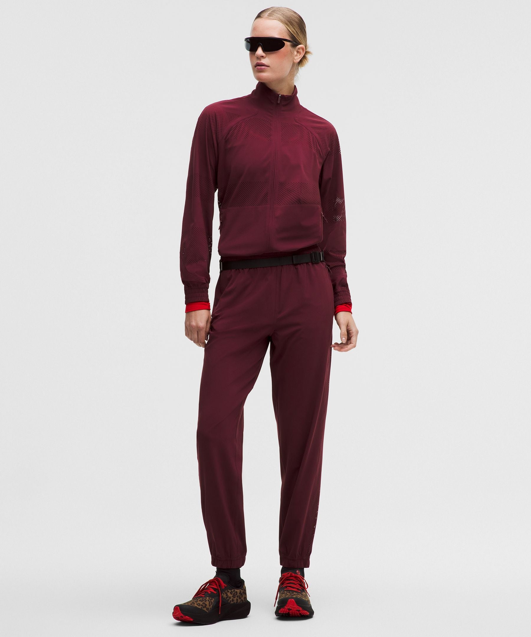 #color_burgundy-bay