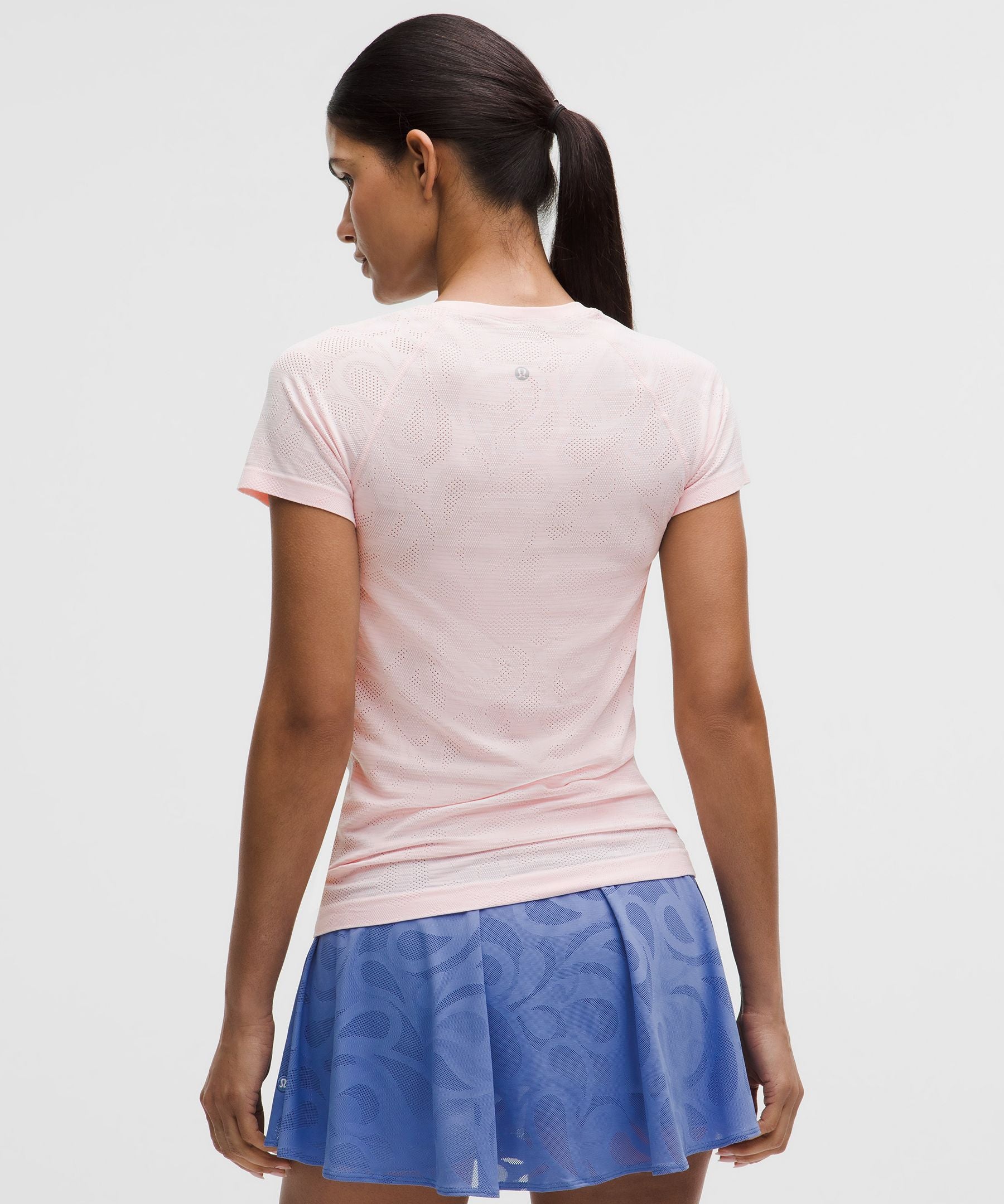 #color_perforated-paisley-pink-pearl