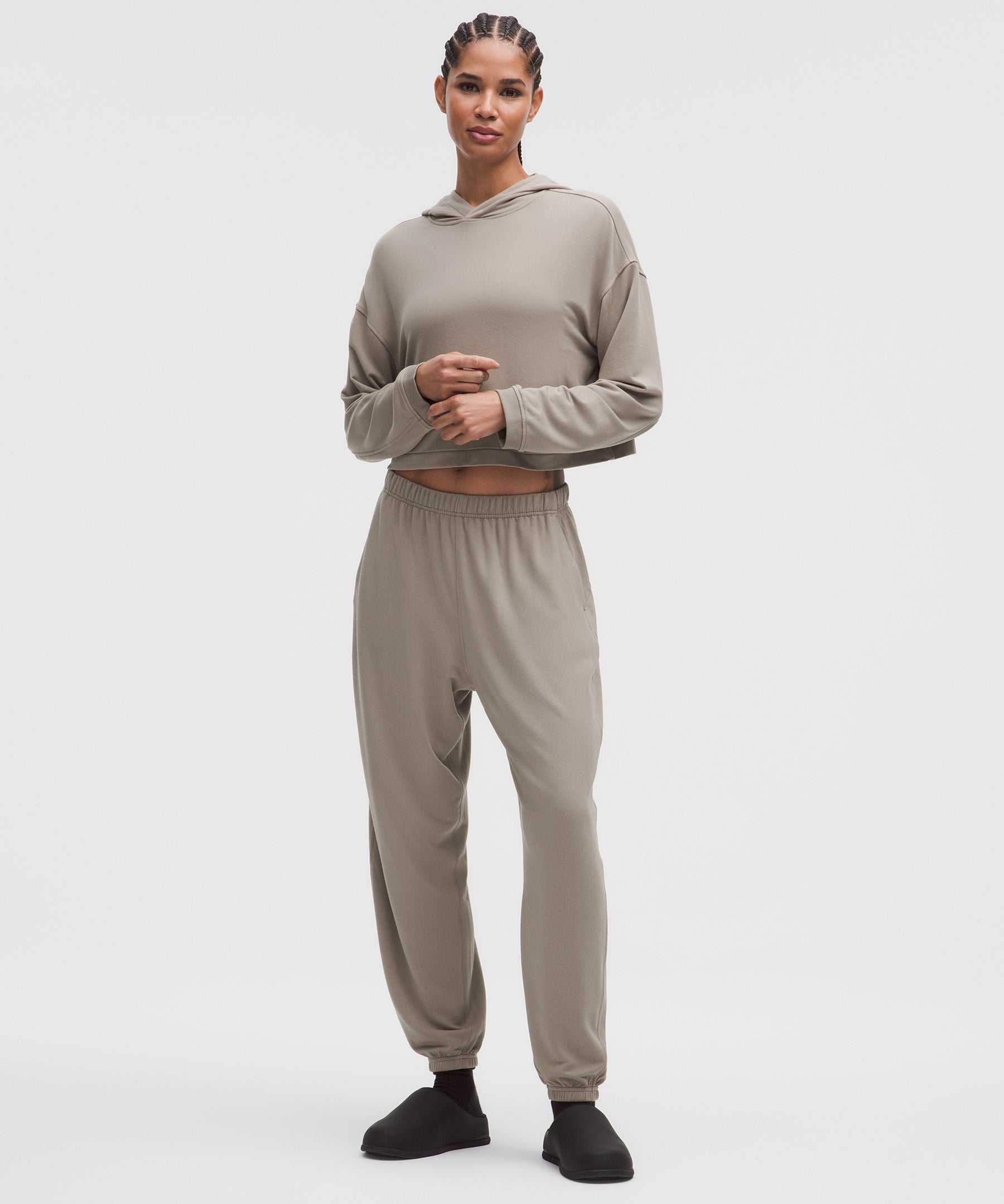 #color_warm-ash-grey