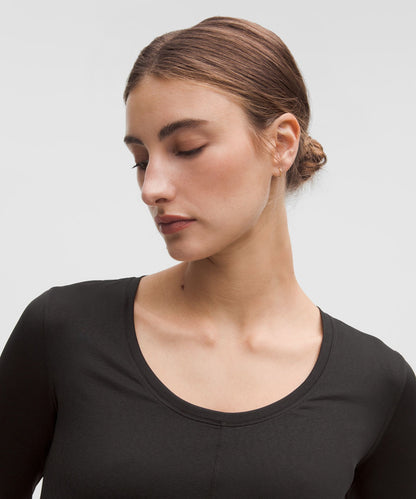 Lululemon Women's Lightweight Flowy Hem Long-Sleeve Shirt