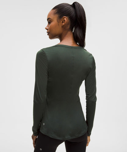 Lululemon Women's Lightweight Flowy Hem Long-Sleeve Shirt