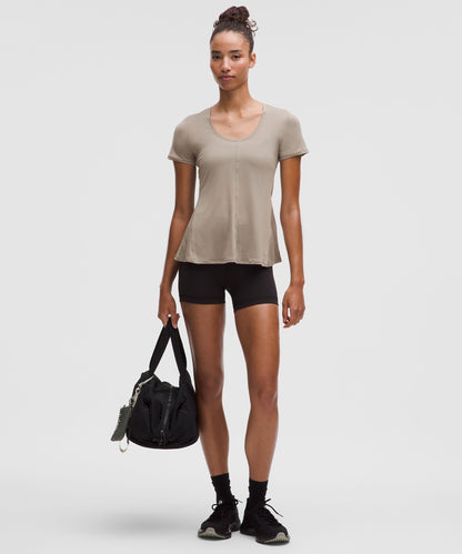 Lululemon Women's Lightweight Flowy Hem Short-Sleeve Shirt