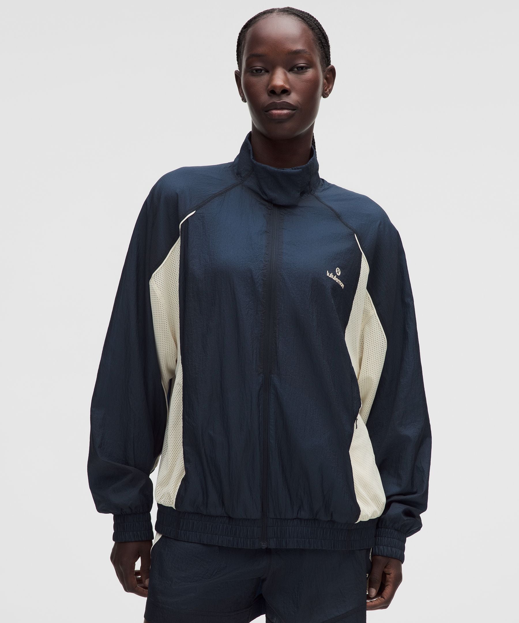 #color_true-navy/light-ivory