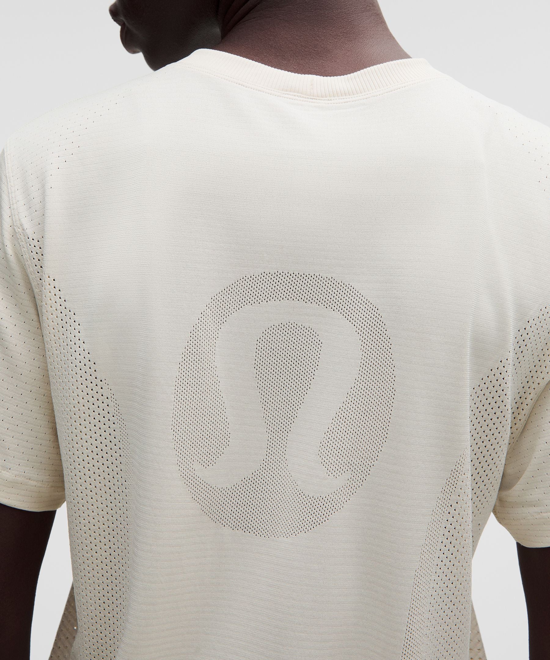 Lululemon Women's Swiftly Relaxed Short-Sleeve Shirt Hip Length *Logo