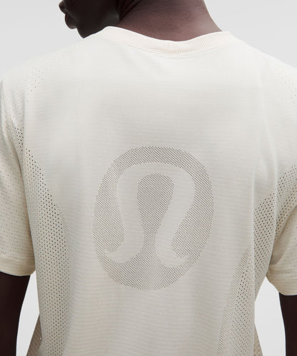 Lululemon Women's Swiftly Relaxed Short-Sleeve Shirt Hip Length *Logo