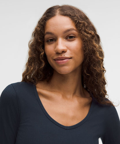 Lululemon Women's Hold Tight Micro-Rib V-Neck Long-Sleeve Shirt