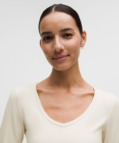 Lululemon Women's Hold Tight Micro-Rib V-Neck Long-Sleeve Shirt