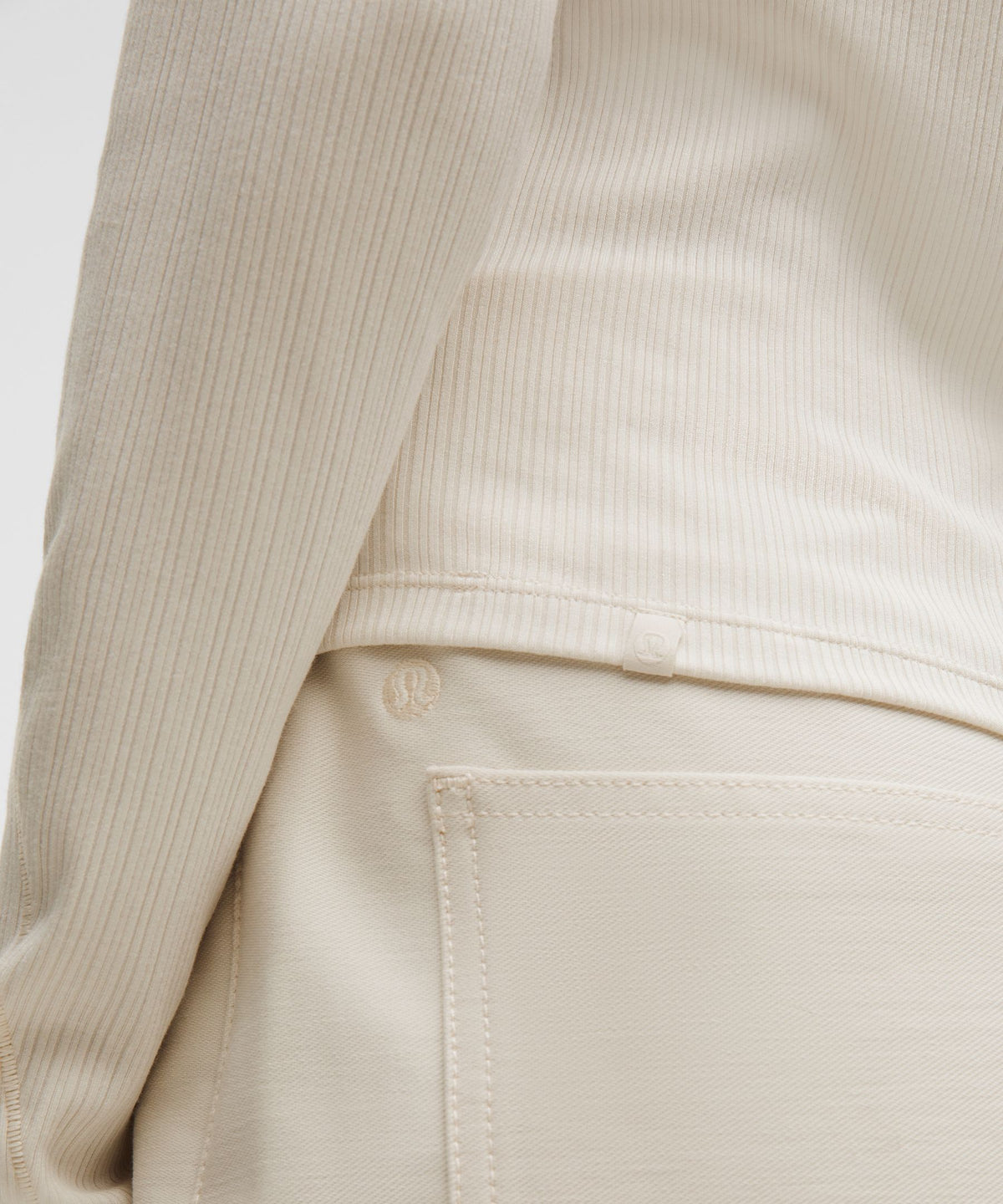 Lululemon Women's Hold Tight Micro-Rib V-Neck Long-Sleeve Shirt