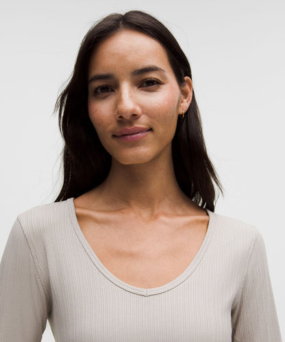 Lululemon Women's Hold Tight Micro-Rib V-Neck Long-Sleeve Shirt