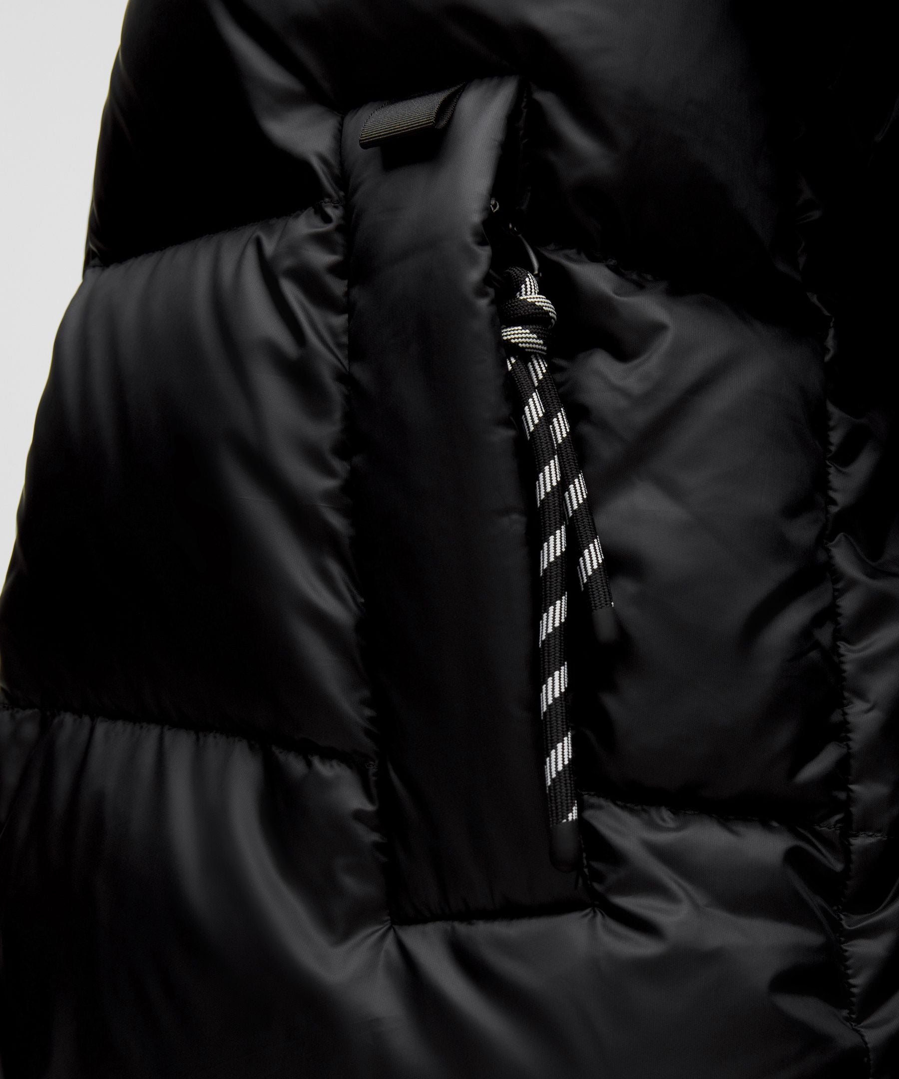 Lululemon Women's Team Canada Women's Wunder Puff Large-Hood Jacket Shine *COC Logo