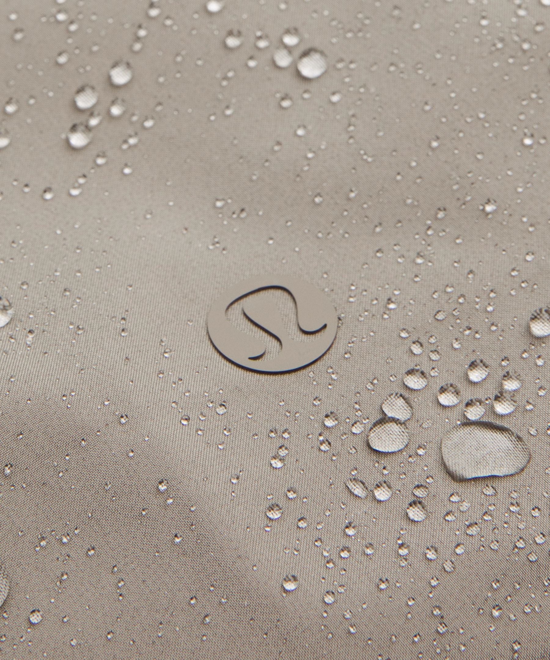 Lululemon Women's Rain Rebel Jacket