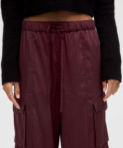 Lululemon Lightweight Adjustable Mid-Rise Cargo Pant