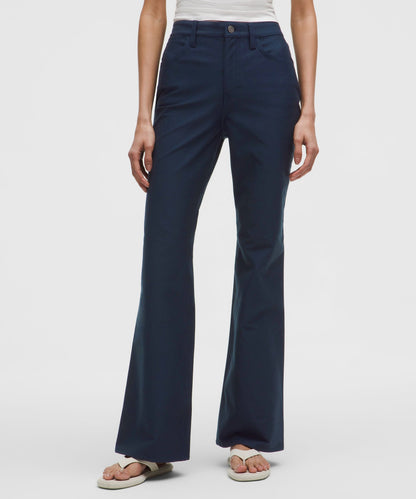 Lululemon Women's EasyFive High-Rise Subtle-Flare Pant *Regular