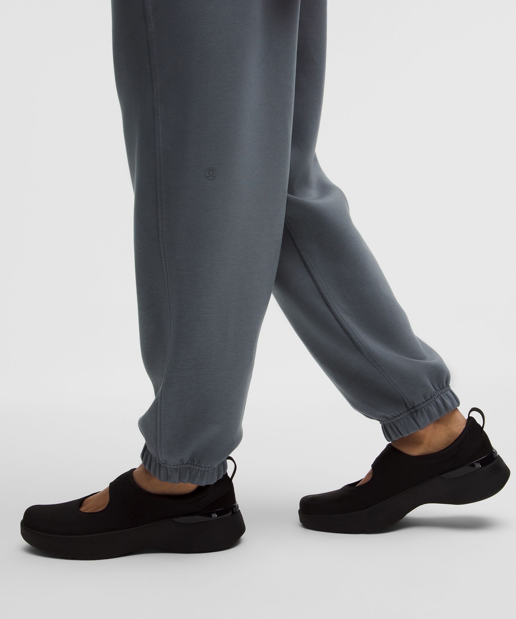 Lululemon Women's Smooth Spacer Mid-Rise Jogger *Wash