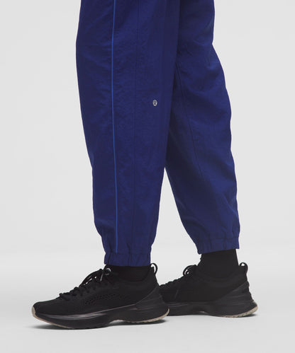 Lululemon Women's License to Train Woven Mid-Rise Jogger