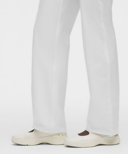 Lululemon Women's EasyFive Mid-Rise Relaxed-Straight Pant *Regular