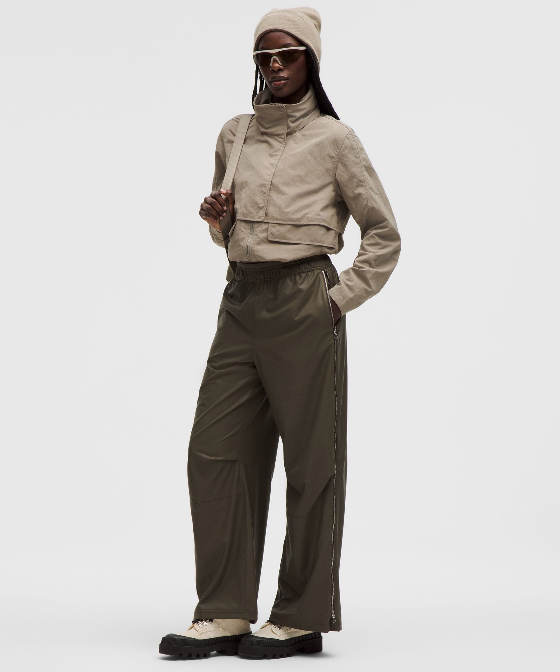 #color_luxe-shine-foil-print-olive-brown