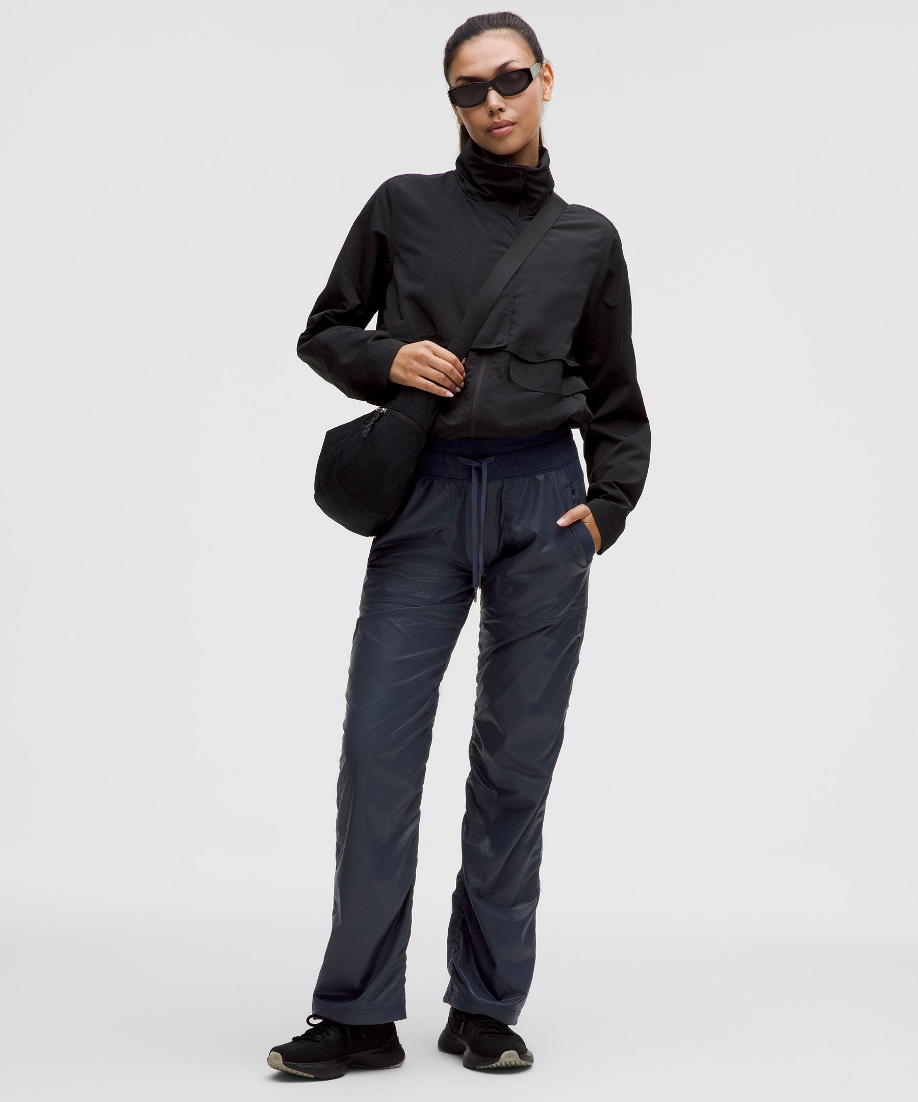 #color_luxe-shine-foil-print-true-navy