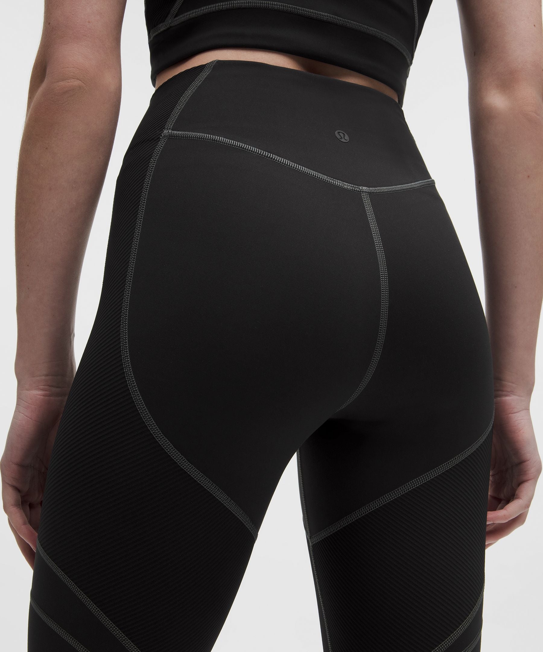Lululemon Women's Everlux Panelled High-Rise Tight 25"