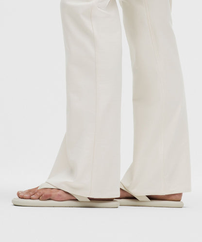 Lululemon Women's EasyFive High-Rise Subtle-Flare Pant *Tall