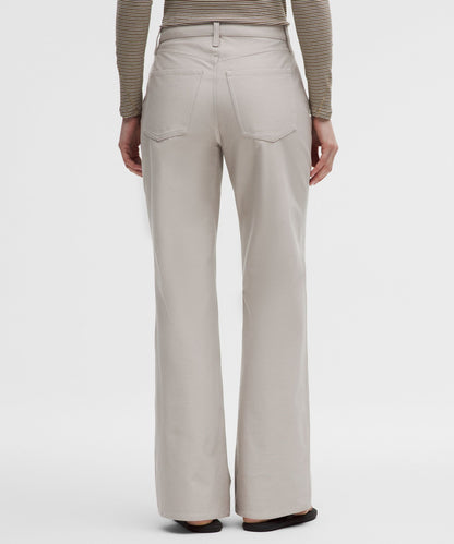 Lululemon Women's EasyFive High-Rise Subtle-Flare Pant *Short