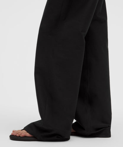 Lululemon Women's EasyFive Low-Rise Classic Wide-Leg Pant *Short