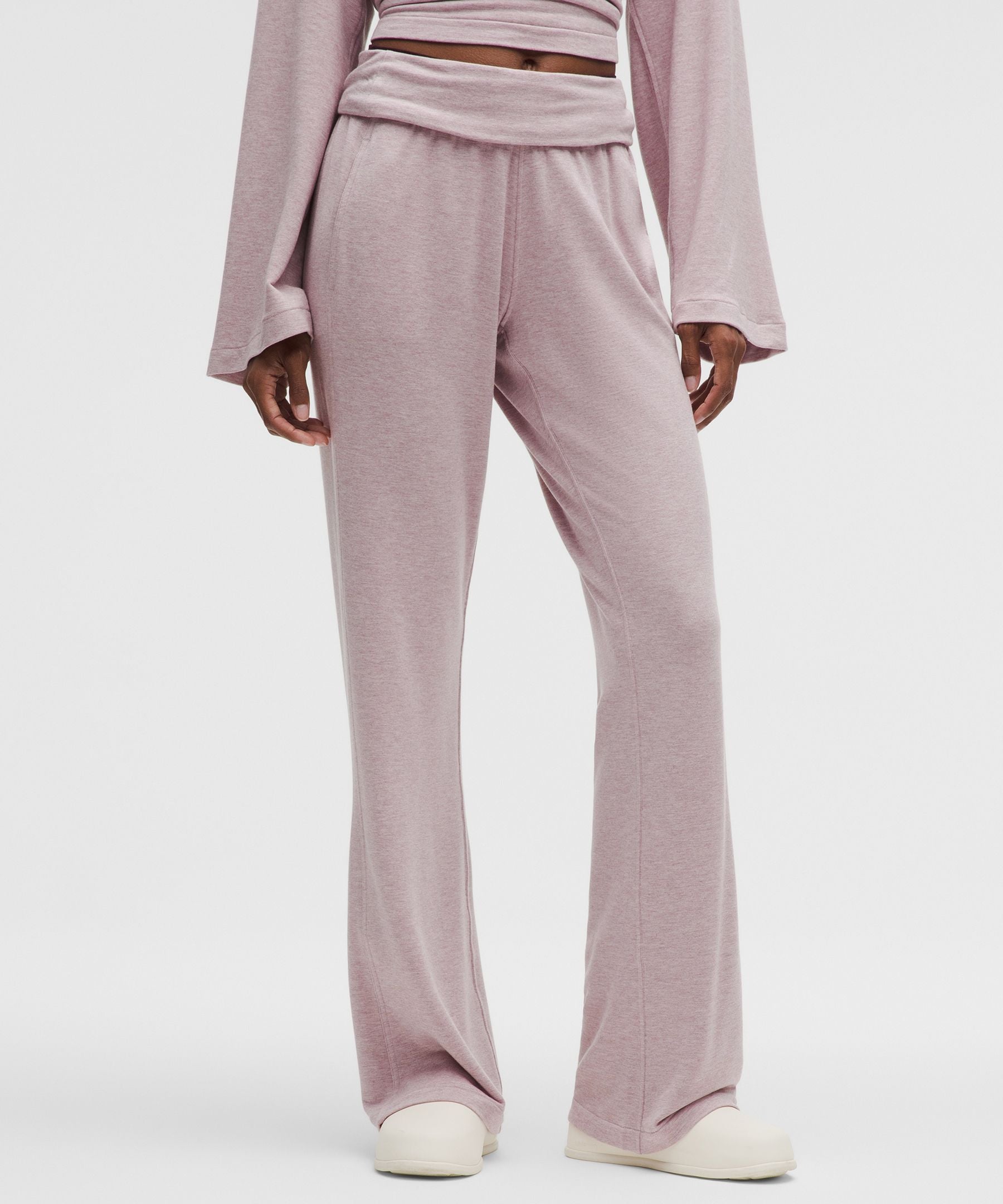 #color_heathered-porcelain-pink