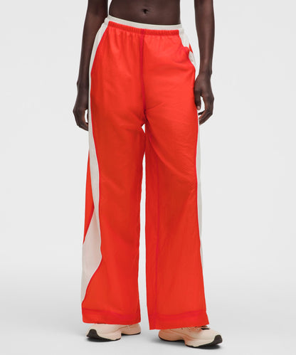 Lululemon License to Train Textured Nylon Mid-Rise Pant