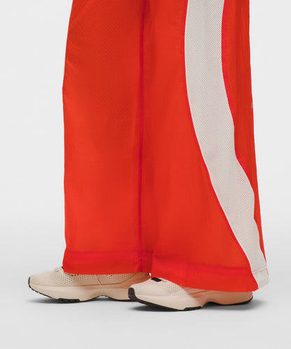 Lululemon License to Train Textured Nylon Mid-Rise Pant