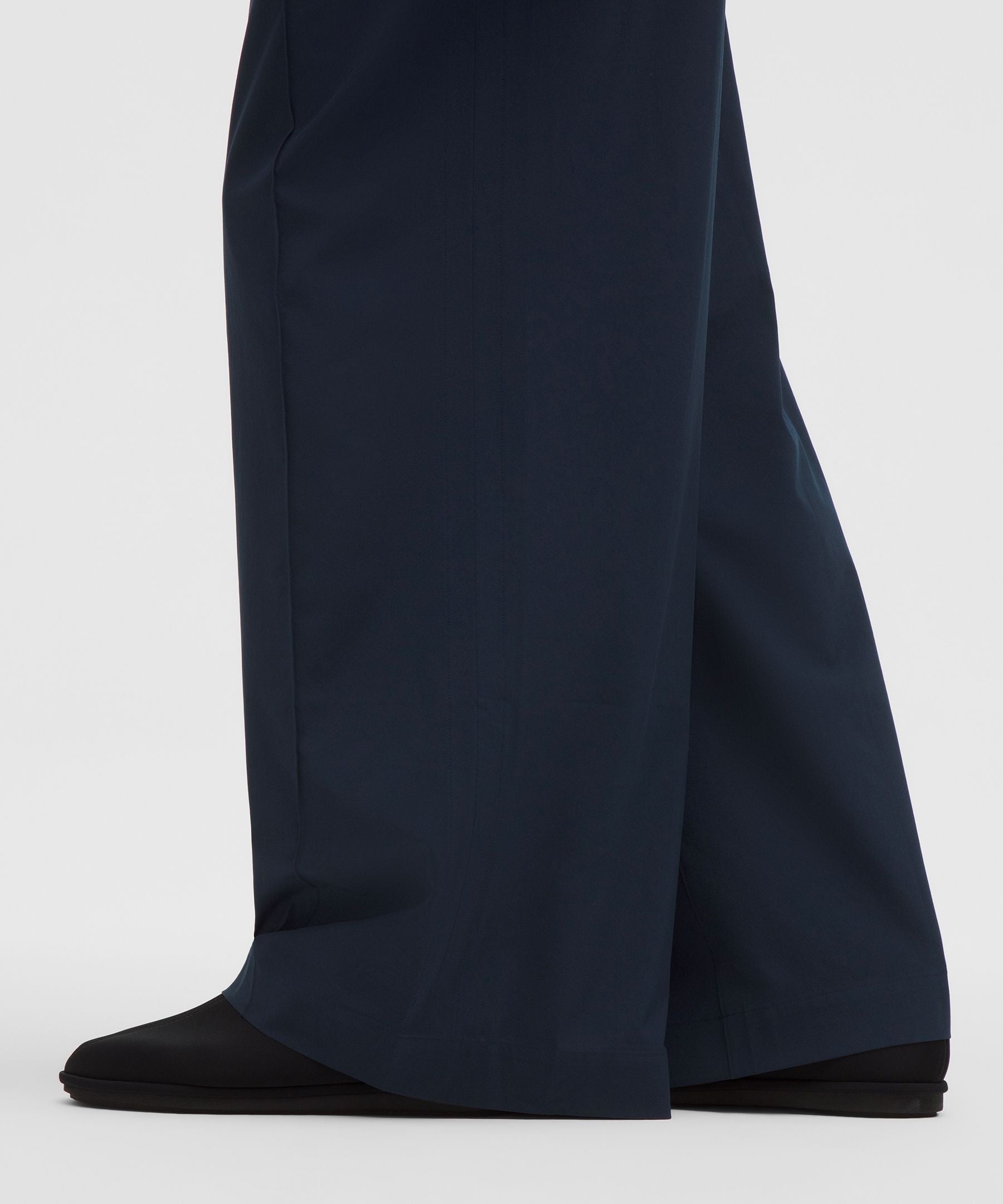 Lululemon Breezily Mid-Rise Pant *Short