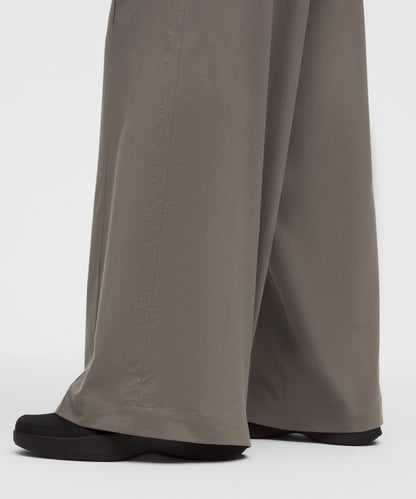 Lululemon Breezily Mid-Rise Pant *Short