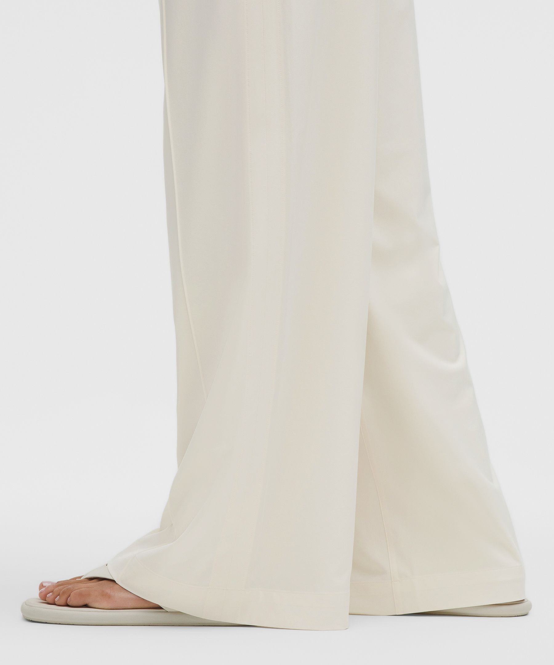 Lululemon Breezily Mid-Rise Pant *Short