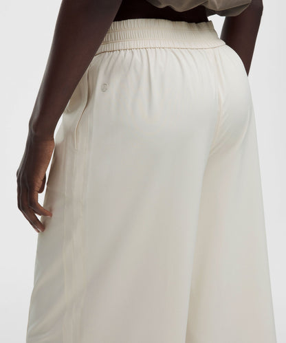 Lululemon Breezily Mid-Rise Cropped Pant