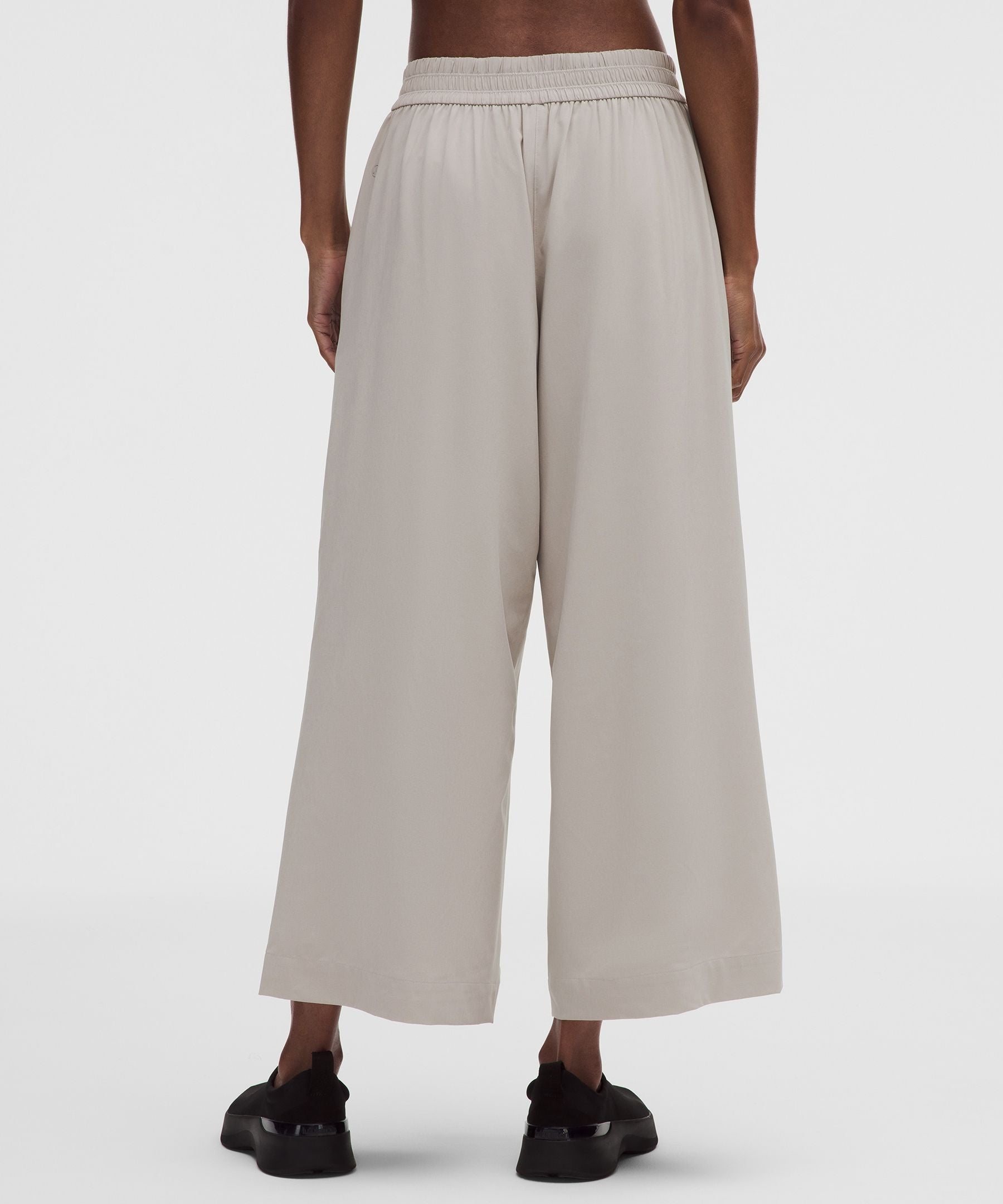 Lululemon Breezily Mid-Rise Cropped Pant