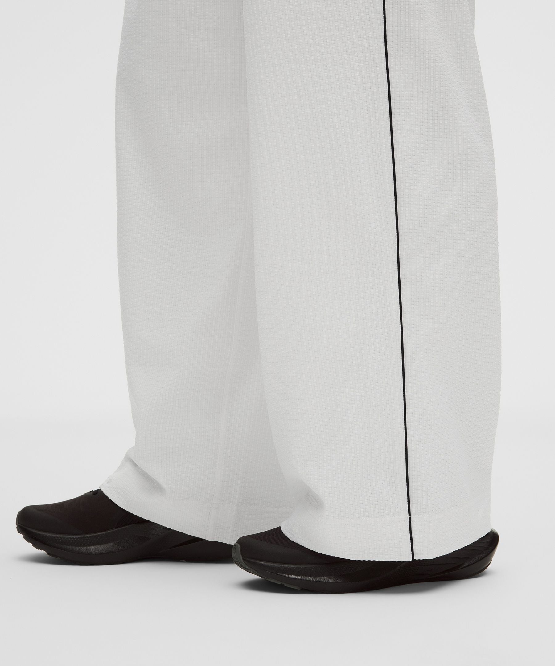 Lululemon Seersucker WovenAir High-Rise Pleated Pant *Regular