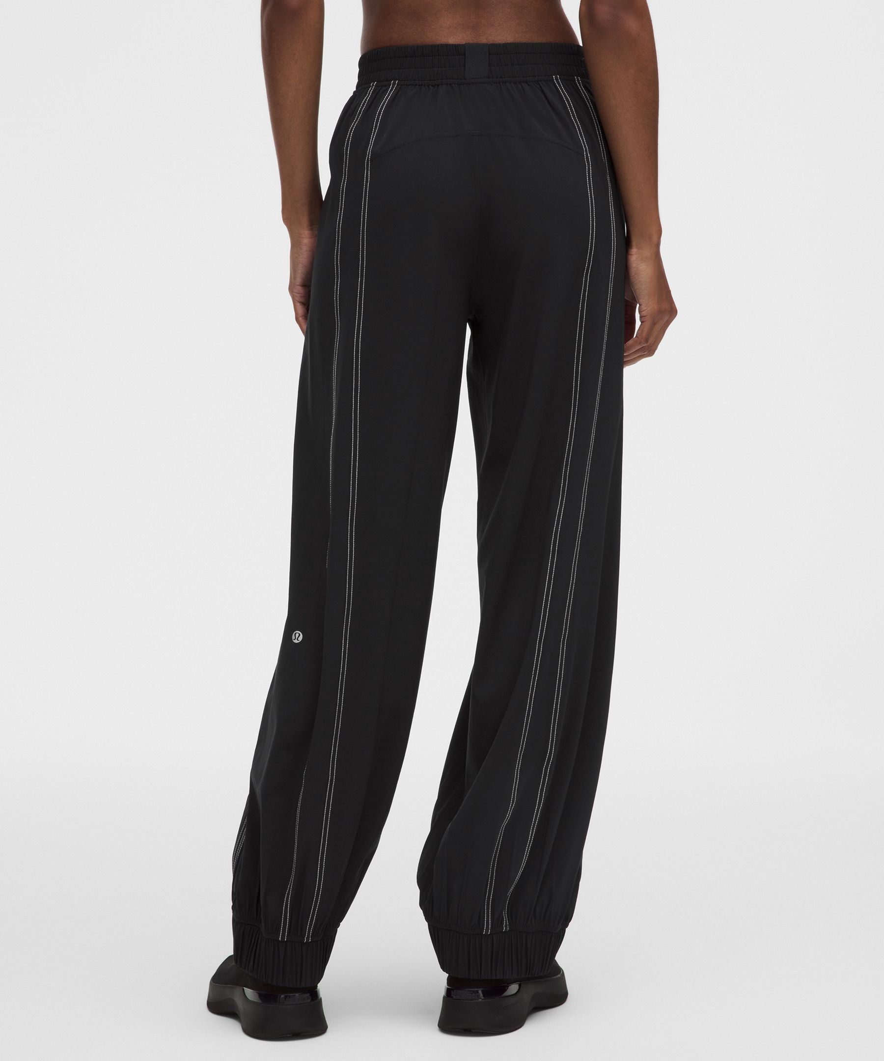 Lululemon Women's Define High-Rise Swift Jogger *Short