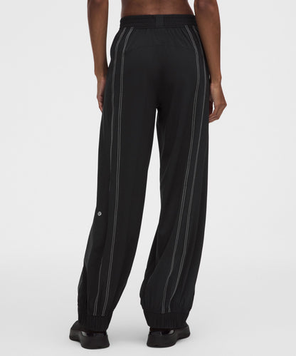 Lululemon Women's Define High-Rise Swift Jogger *Short