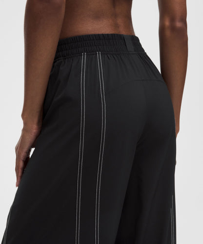 Lululemon Women's Define High-Rise Swift Jogger *Short