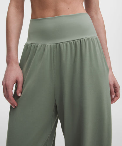 Lululemon Women's Rulu Drapey Oversized High-Rise Yoga Jogger