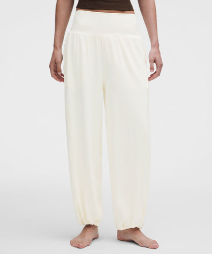 Lululemon Nulu Cinch-Hem Drapey Pant