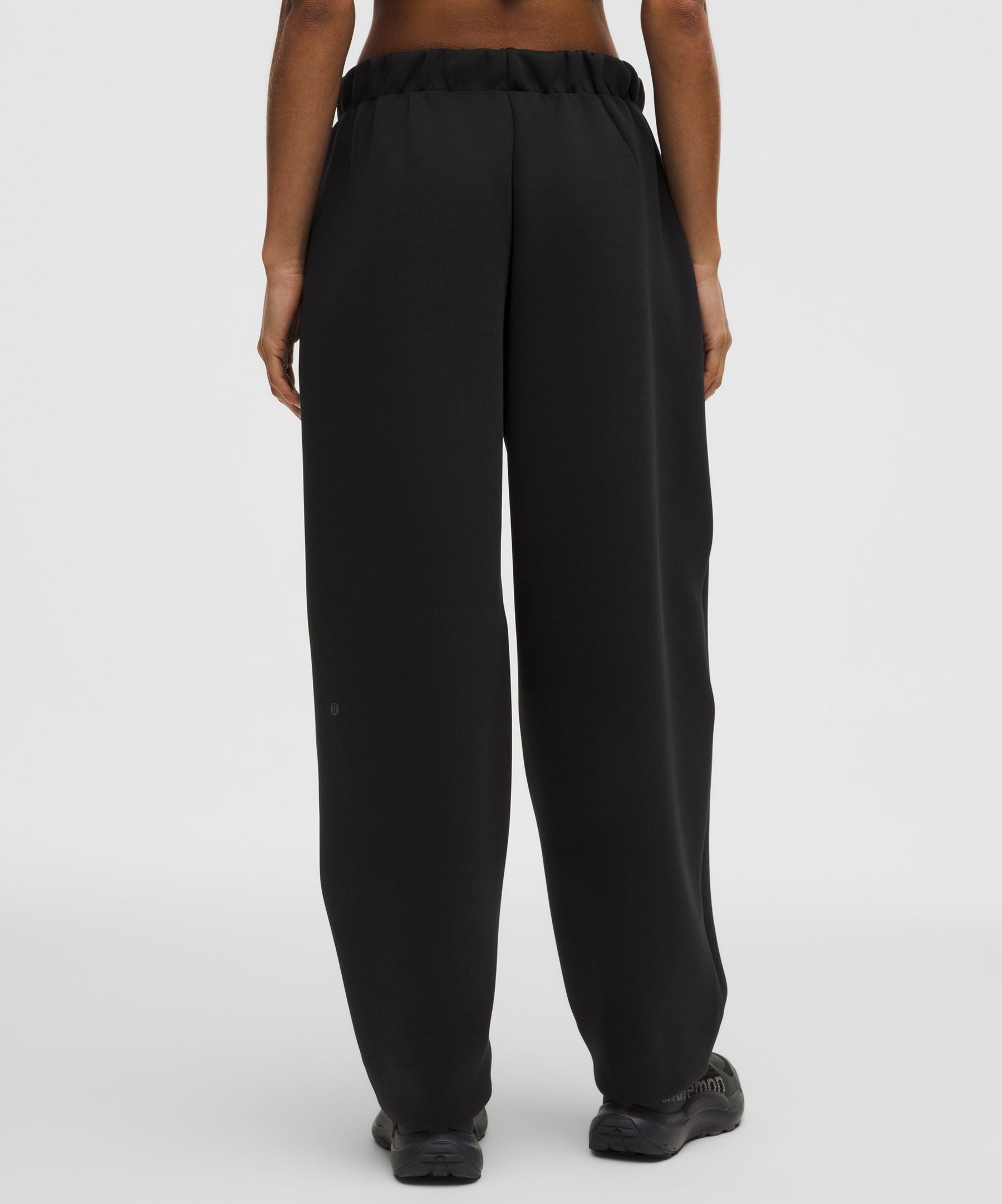 Lululemon Sleek Spacer Barrel-Leg Pant