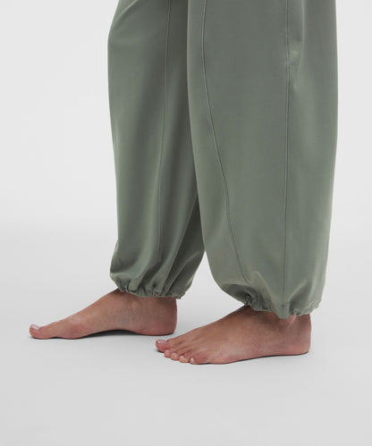 Lululemon Groove Low-Rise Relaxed Cinch Pant *Regular