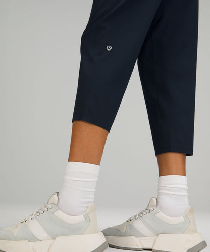 Lululemon Ease Back In Mid-Rise Cropped Pant 23"