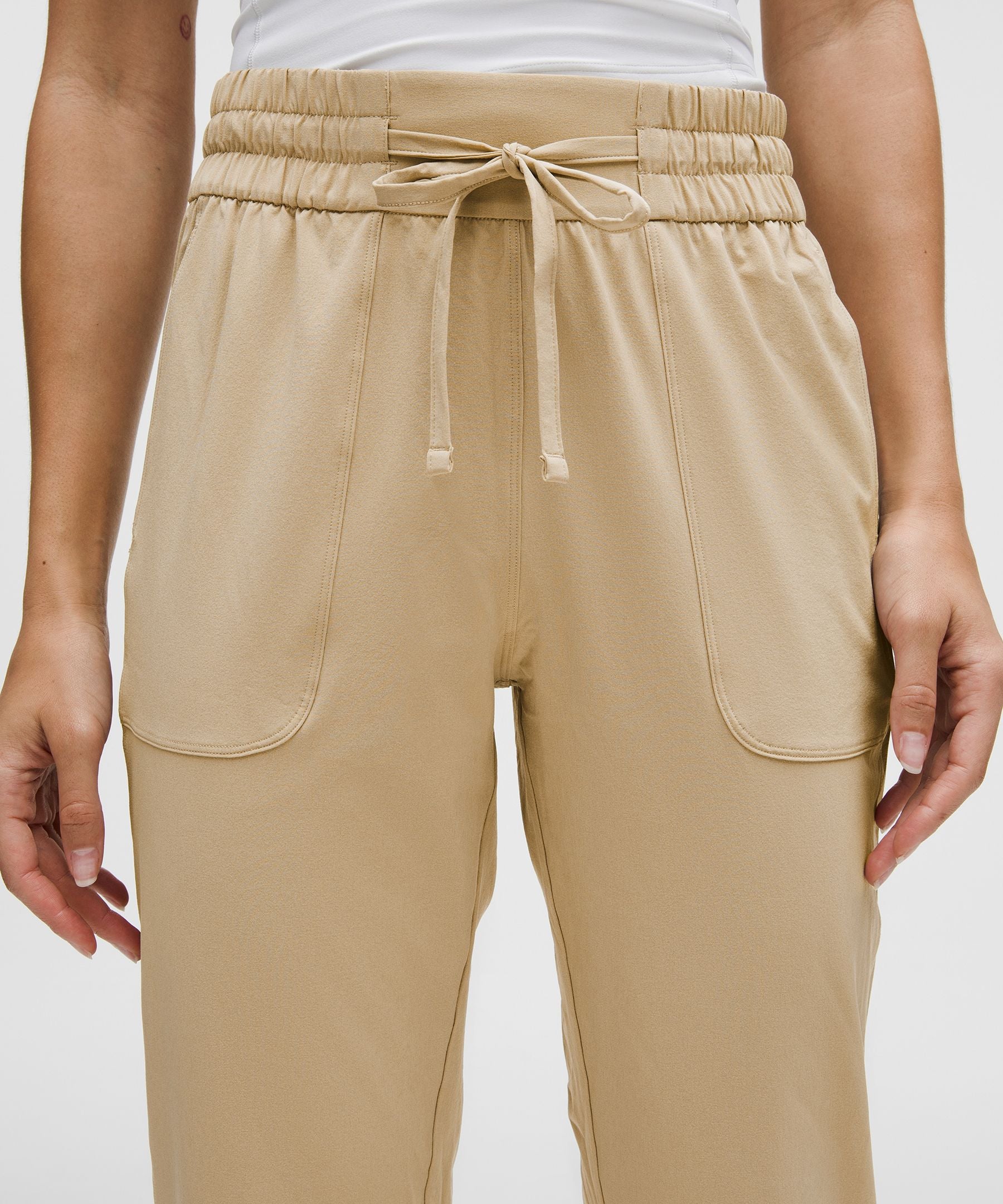 Lululemon Pull-On Mid-Rise Tapered-Leg Cropped Pant 23"
