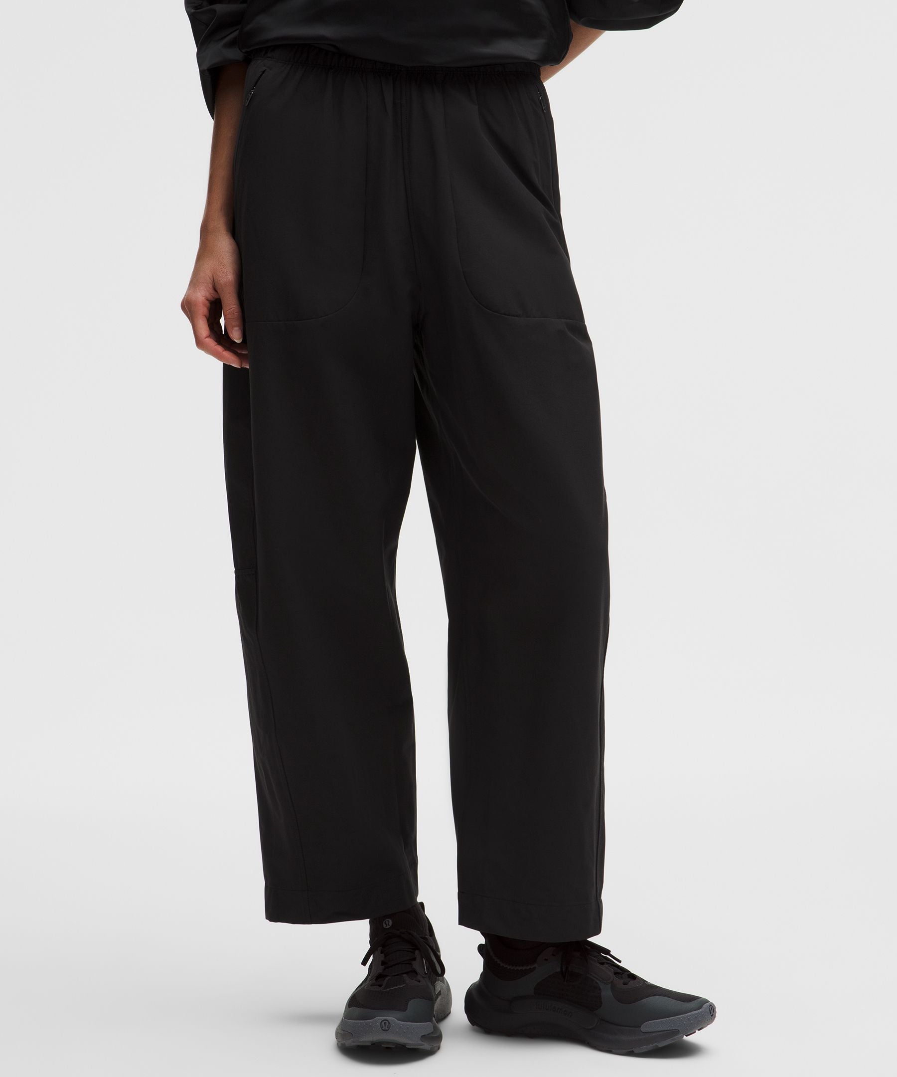 Lululemon Lightweight Mid-Rise Barrel-Leg Cropped Pant