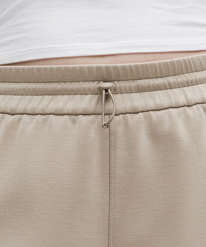 Lululemon Women's Softstreme High-Rise Short 4"