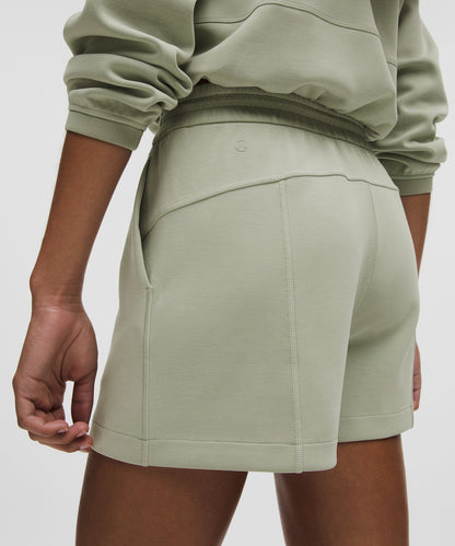 Lululemon Women's Softstreme High-Rise Short 4"