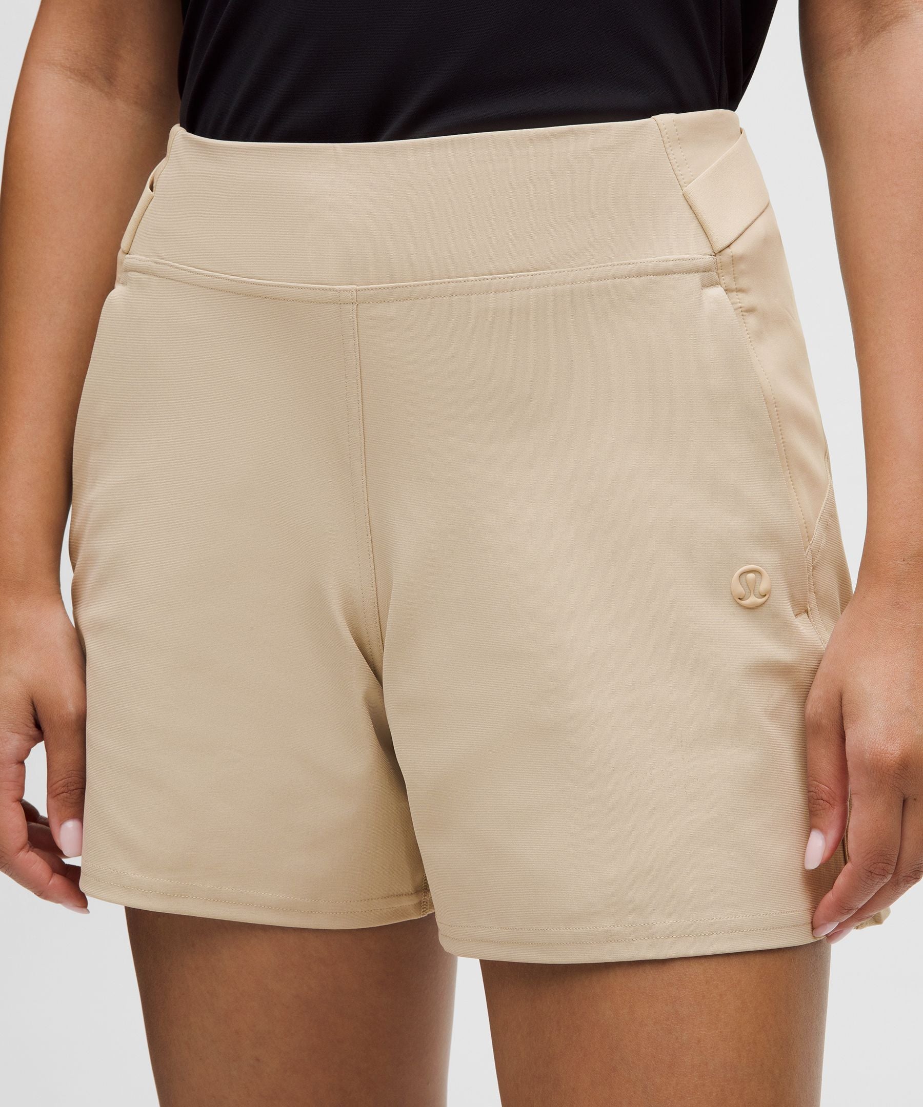 Lululemon Women's Warpstreme Multi-Pocket Golf Short 5.5"
