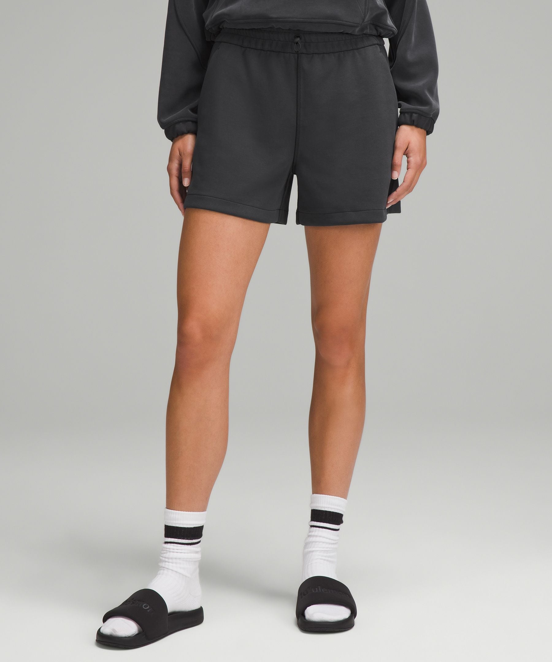 Lululemon Women's Softstreme High-Rise Short 4"