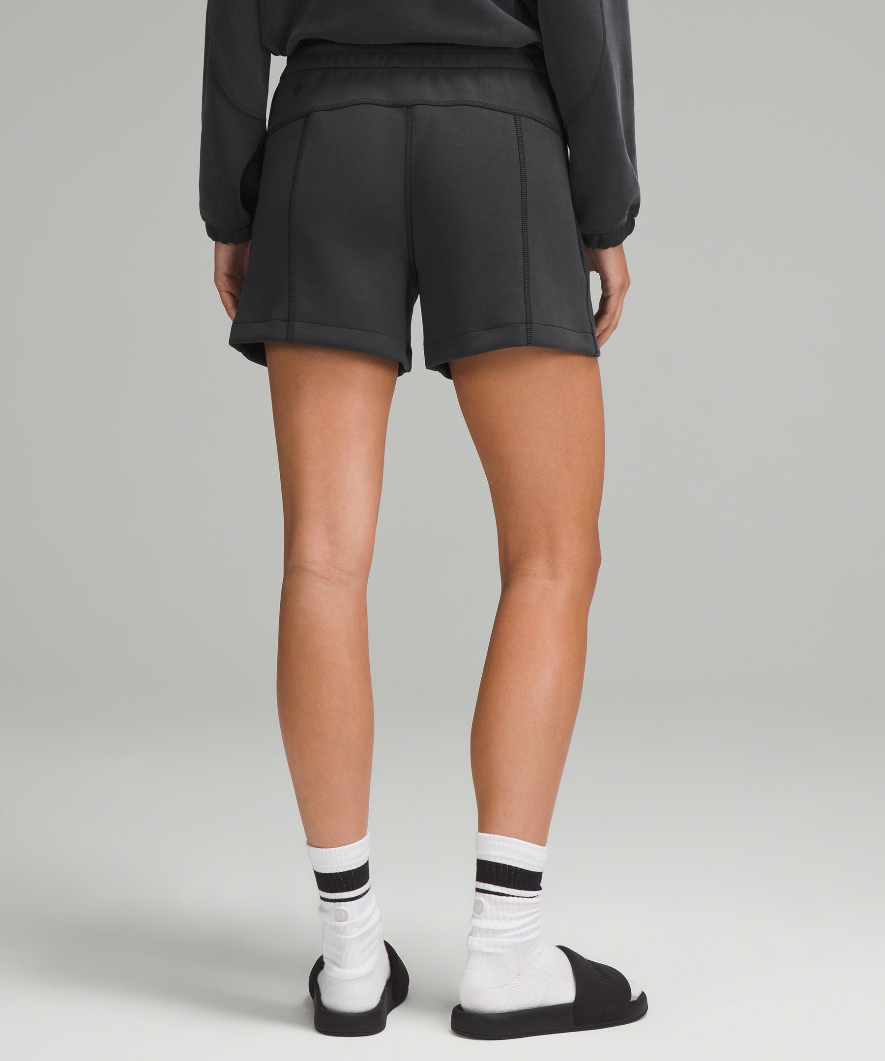 Lululemon Women's Softstreme High-Rise Short 4"